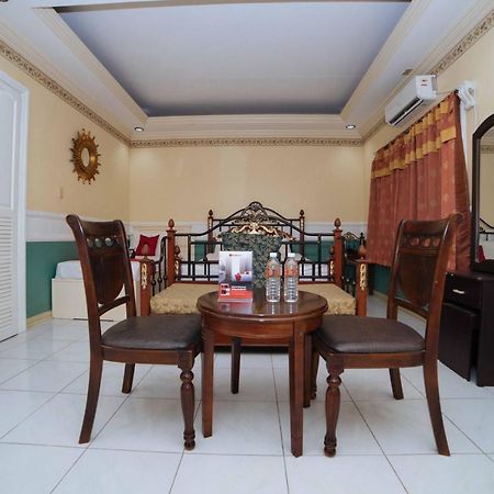 Reddoorz @ Fields Avenue Angeles City エクステリア 写真