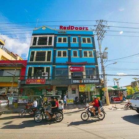 Reddoorz @ Fields Avenue Angeles City エクステリア 写真