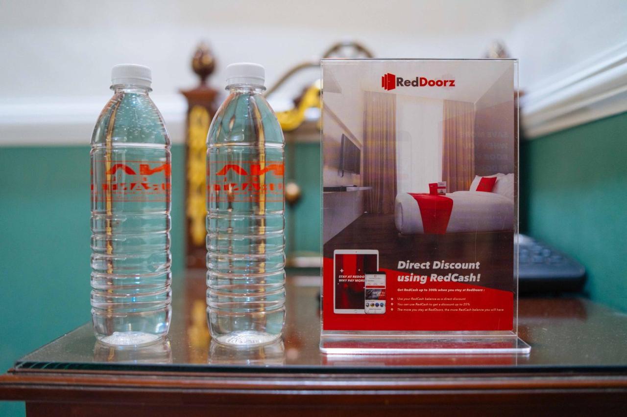 Reddoorz @ Fields Avenue Angeles City エクステリア 写真