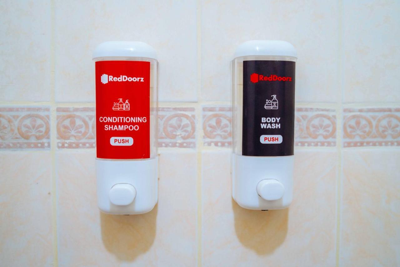 Reddoorz @ Fields Avenue Angeles City エクステリア 写真