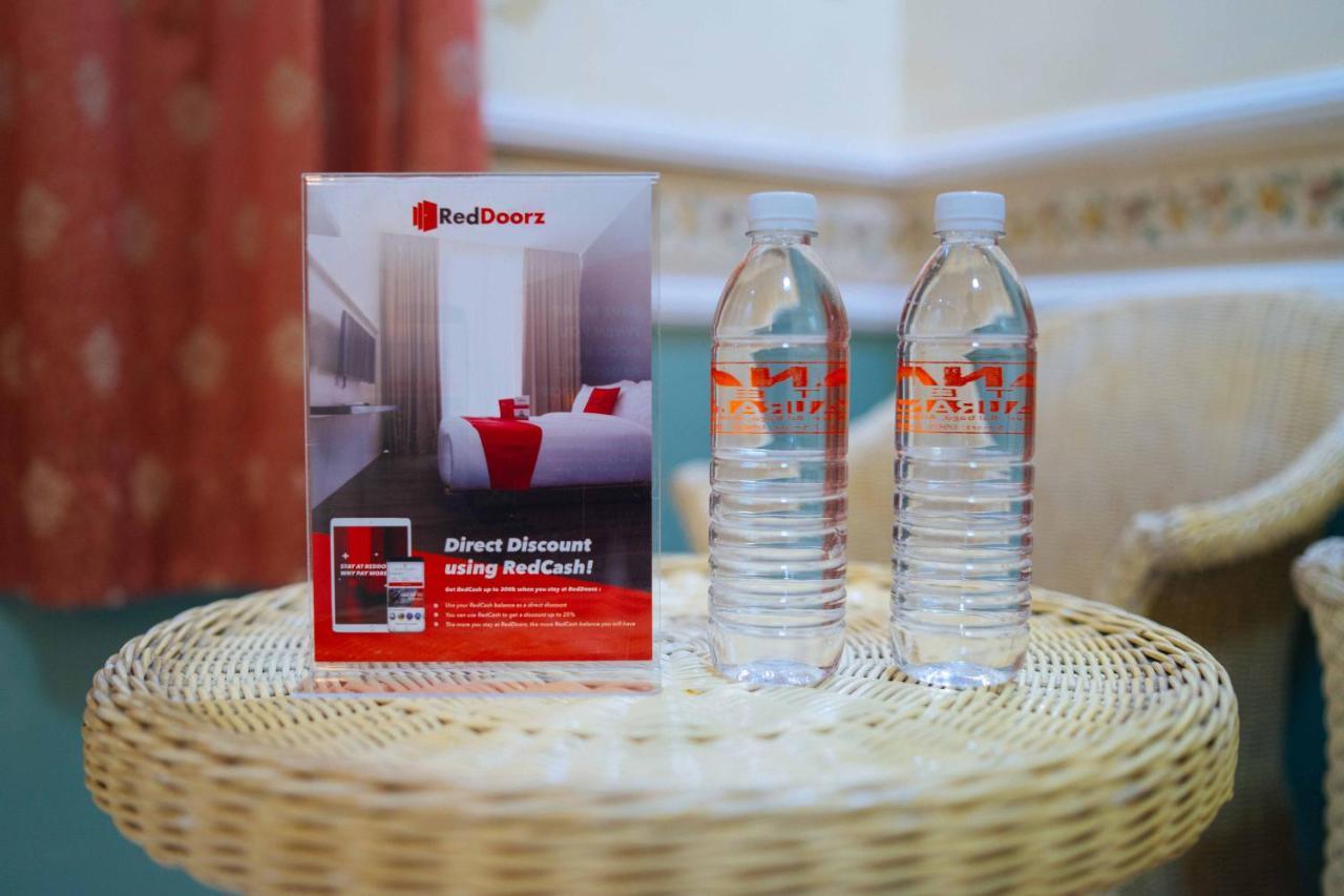Reddoorz @ Fields Avenue Angeles City エクステリア 写真