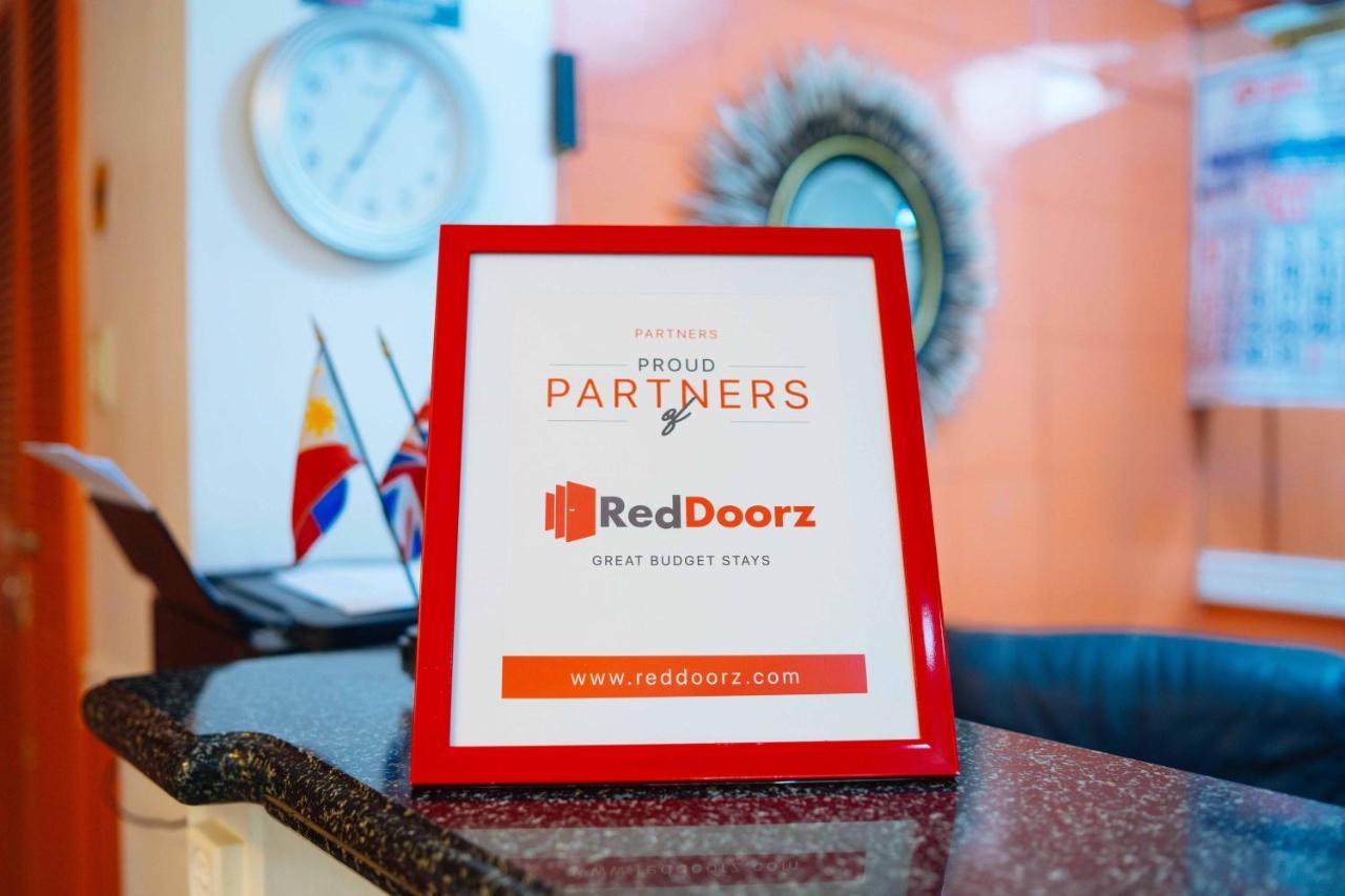 Reddoorz @ Fields Avenue Angeles City エクステリア 写真