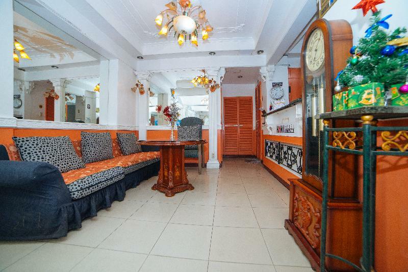 Reddoorz @ Fields Avenue Angeles City エクステリア 写真